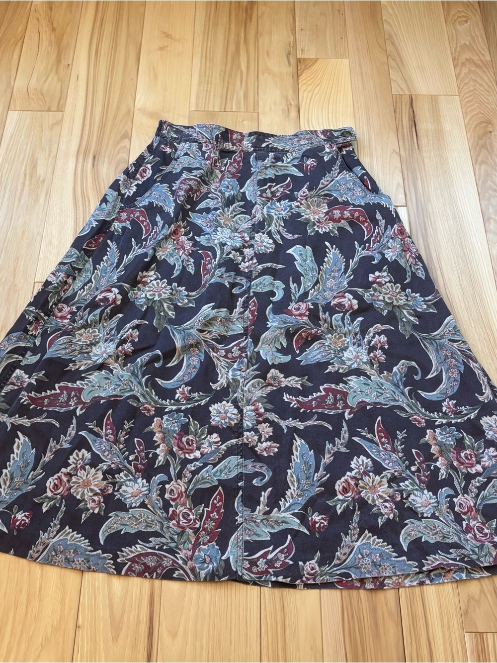 Vintage 90’s Lizwear Liz Claiborne Floral Patterned Rayon Skirt
